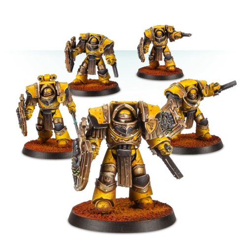 Imperial Fists Cataphractii Terminators with Storm Shields